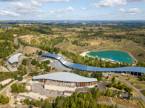 Cap découvertes, bâtiment auberge et musique, Le Garric (France)_Image252