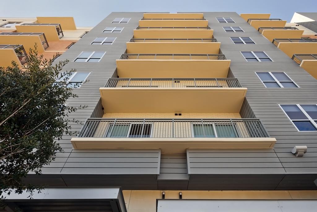 One Lake's Edge Luxury Apartments, The Woodlands Texas (USA)_Image3