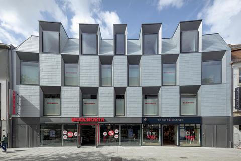 Hilfiger - Woolworth Shopping centre, Osnabrück (Germany)_Image46
