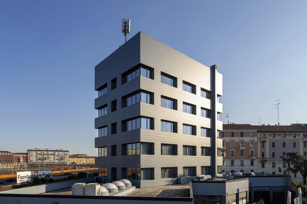 Office buildings, Milan (Italy)_Image1