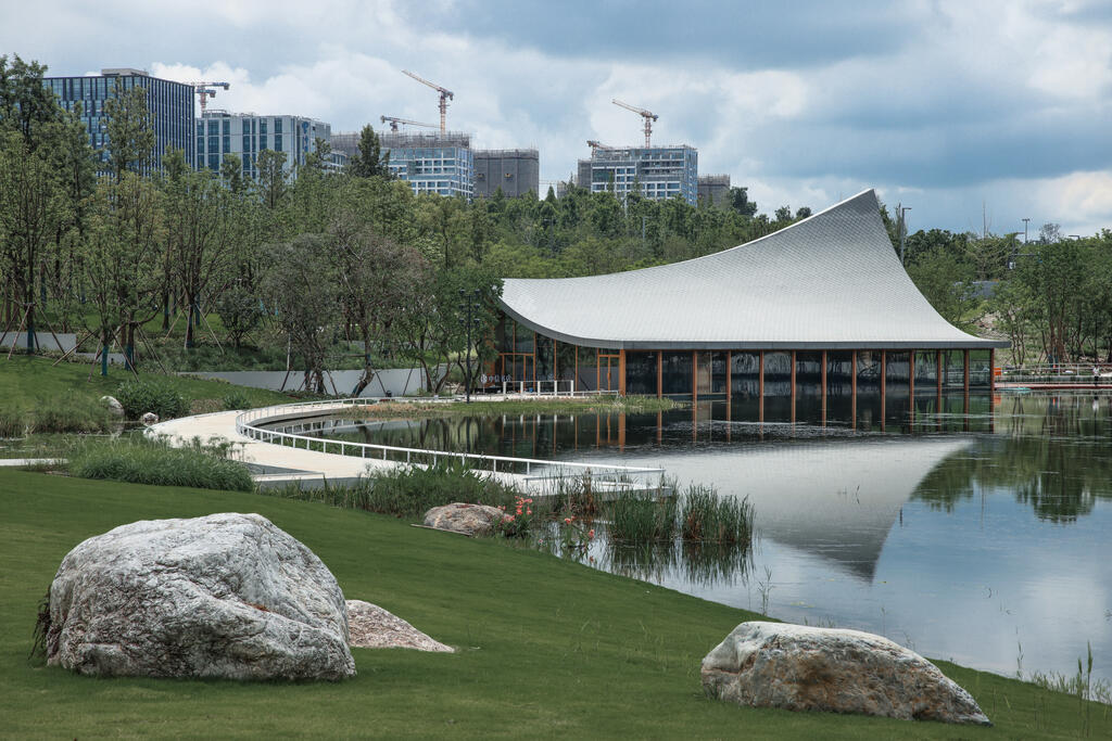 Xinglong Lake CITIC bookstore, Chengdu (Chine)_Image2