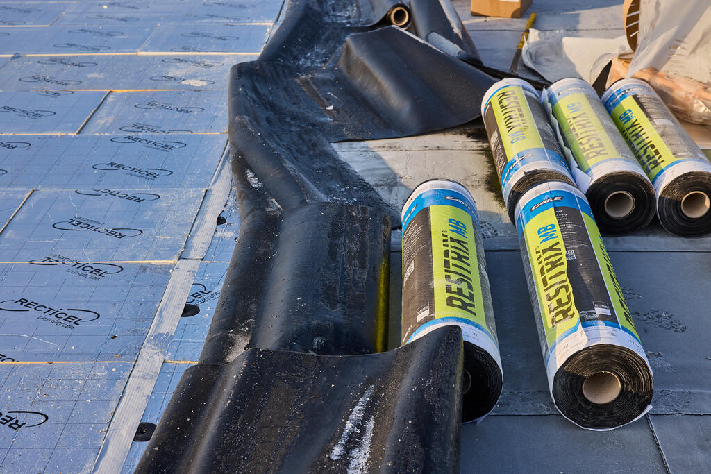 Plastivan, Oostrozebeke (België)_Image6