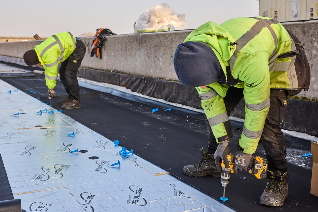 Plastivan, Oostrozebeke (België)_Image2