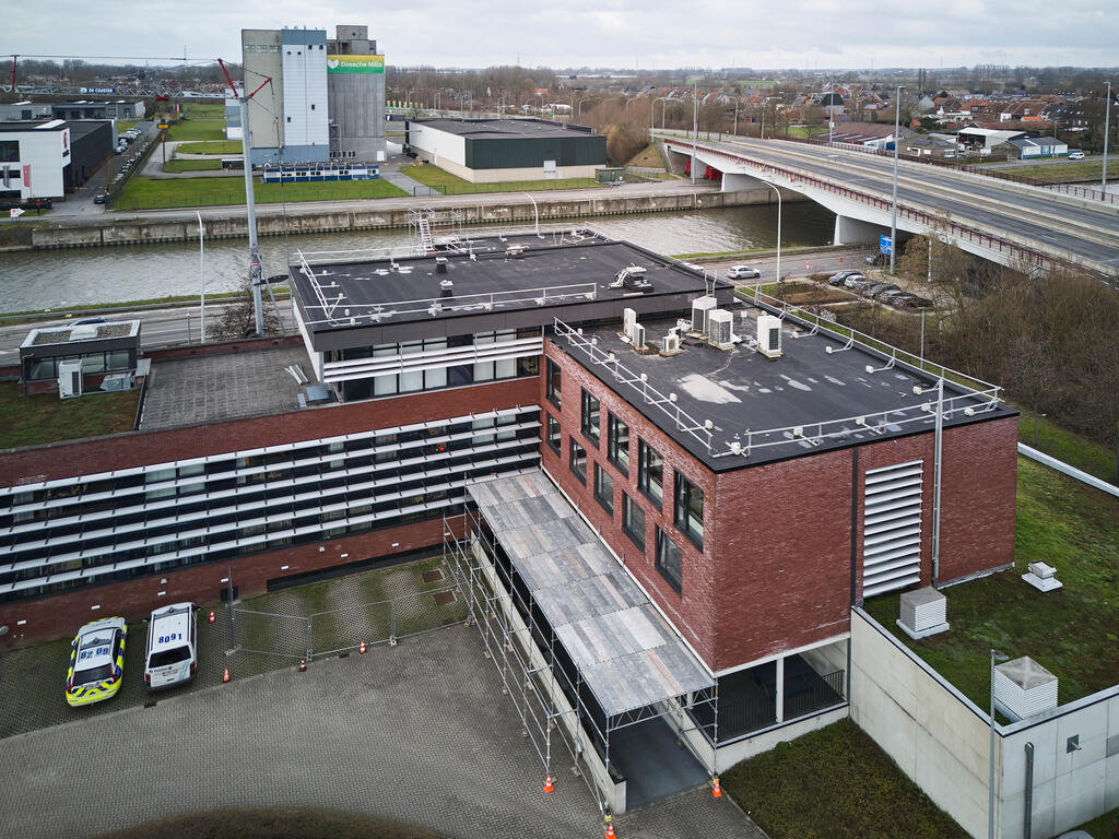 Politiekantoor, Deinze (België)_Image1