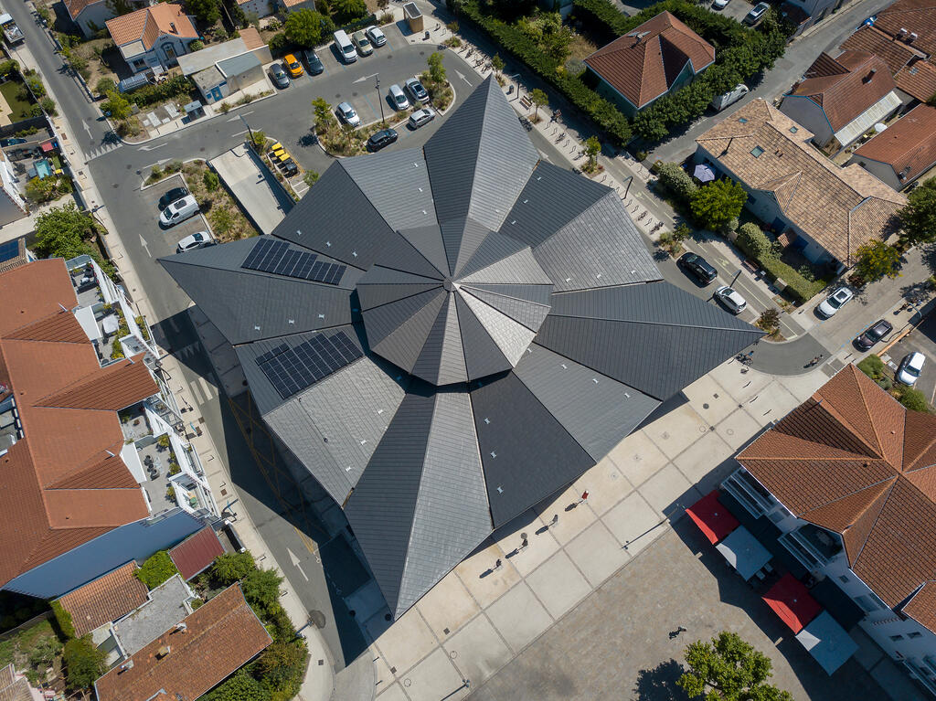 Marché couvert d'Andernos-les-Bains, France_Image5
